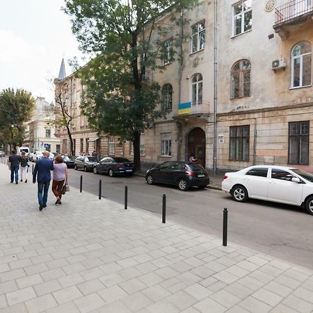 Leogrand One-Bedroom Apartments On Tugan-Baranovskogo 24 Lviv Bagian luar foto